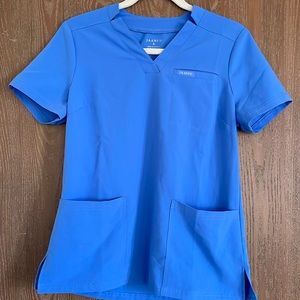 Jaanuu Scrub Top